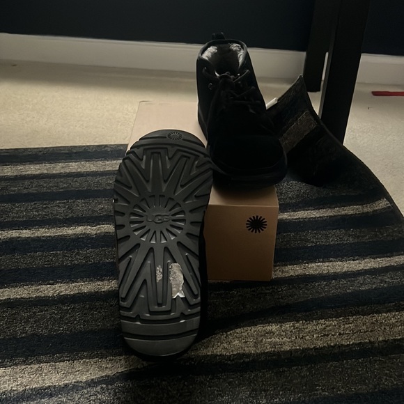 Ugg boots size 12 - Picture 5 of 6